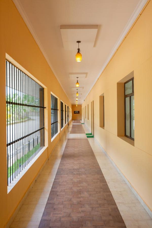 Māvingundi Kstdc Hotel Mayura Gerusoppa, Jogfalls מראה חיצוני תמונה