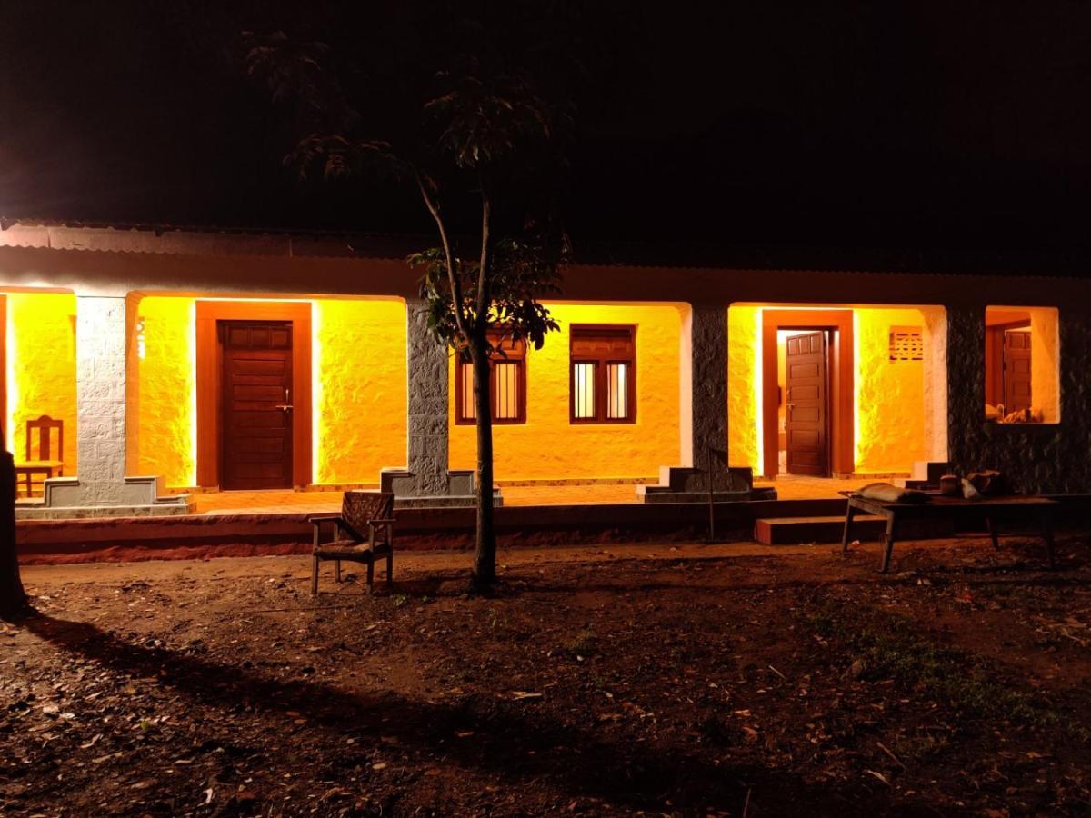 Māvingundi Kstdc Hotel Mayura Gerusoppa, Jogfalls מראה חיצוני תמונה